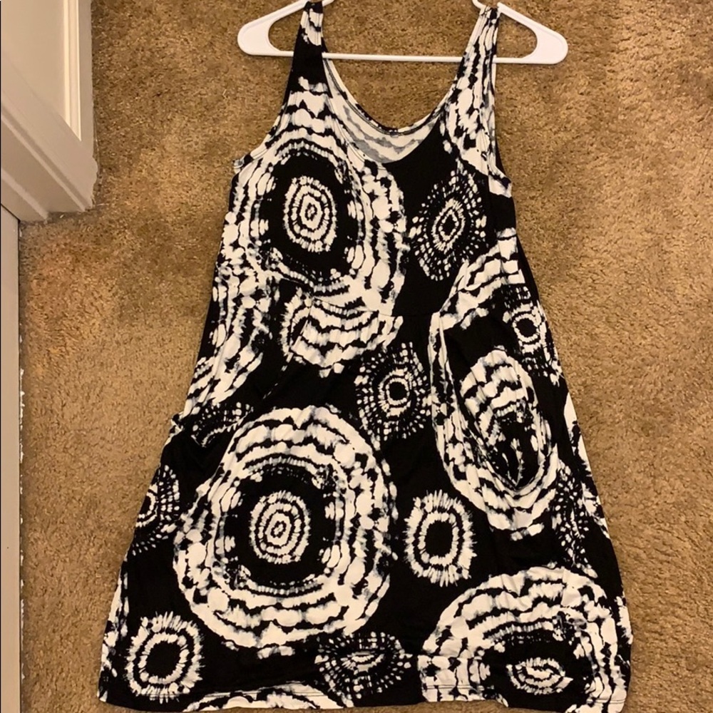 American Eagle tie die pocket dress